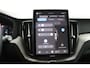 Volvo XC60 T6 Plug-in hybrid AWD Ultra Black Edition | Luchtvering | Bowers&Wilkins | Direct Beschikbaar | 360 Camera | Gelamineerd Glas | 22 Inch | Stoelvenitlatie | Massage