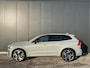 Volvo XC60 T6 Plug-in hybrid AWD Ultra Black Edition | Bowers&Wilkins | Luchtvering | Panoramadak | 360 Camera | Gelamineerd Glas | 22 Inch | Stoelvenitlatie | Massage