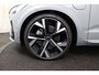Volvo XC60 T6 Plug-in hybrid AWD Ultra Black Edition | Luchtvering | Bowers&Wilkins | Direct Beschikbaar | 360 Camera | Gelamineerd Glas | 22 Inch | Stoelvenitlatie | Massage