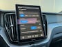 Volvo XC60 T6 Plug-in hybrid AWD Ultra Black Edition | Bowers&Wilkins | Luchtvering | Panoramadak | 360 Camera | Gelamineerd Glas | 22 Inch | Stoelvenitlatie | Massage