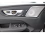 Volvo XC60 T6 Plug-in hybrid AWD Ultra Black Edition | Luchtvering | Bowers&Wilkins | Direct Beschikbaar | 360 Camera | Gelamineerd Glas | 22 Inch | Stoelvenitlatie | Massage