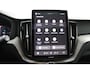 Volvo XC60 T6 Plug-in hybrid AWD Ultra Black Edition | Luchtvering | Bowers&Wilkins | Direct Beschikbaar | 360 Camera | Gelamineerd Glas | 22 Inch | Stoelvenitlatie | Massage