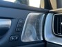 Volvo XC60 T6 Plug-in hybrid AWD Ultra Black Edition | Bowers&Wilkins | Luchtvering | Panoramadak | 360 Camera | Gelamineerd Glas | 22 Inch | Stoelvenitlatie | Massage