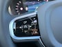 Volvo XC60 T6 Plug-in hybrid AWD Ultra Black Edition | Bowers&Wilkins | Luchtvering | Panoramadak | 360 Camera | Gelamineerd Glas | 22 Inch | Stoelvenitlatie | Massage