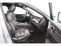 Volvo XC60 T6 Plug-in hybrid AWD Ultra Black Edition | Luchtvering | Bowers&Wilkins | Direct Beschikbaar | 360 Camera | Gelamineerd Glas | 22 Inch | Stoelvenitlatie | Massage