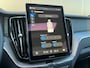 Volvo XC60 T6 Plug-in hybrid AWD Ultra Black Edition | Bowers&Wilkins | Luchtvering | Panoramadak | 360 Camera | Gelamineerd Glas | 22 Inch | Stoelvenitlatie | Massage
