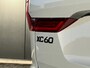 Volvo XC60 T6 Plug-in hybrid AWD Ultra Black Edition | Bowers&Wilkins | Luchtvering | Panoramadak | 360 Camera | Gelamineerd Glas | 22 Inch | Stoelvenitlatie | Massage