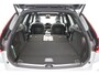 Volvo XC60 T6 Plug-in hybrid AWD Ultra Black Edition | Luchtvering | Bowers&Wilkins | Direct Beschikbaar | 360 Camera | Gelamineerd Glas | 22 Inch | Stoelvenitlatie | Massage