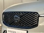 Volvo XC60 T6 Plug-in hybrid AWD Ultra Black Edition | Bowers&Wilkins | Luchtvering | Panoramadak | 360 Camera | Gelamineerd Glas | 22 Inch | Stoelvenitlatie | Massage
