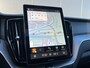 Volvo XC60 T6 Plug-in hybrid AWD Ultra Black Edition | Bowers&Wilkins | Luchtvering | Panoramadak | 360 Camera | Gelamineerd Glas | 22 Inch | Stoelvenitlatie | Massage