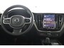 Volvo XC60 2.0 T6 Plug-in hybrid AWD Plus Dark | Stoel + Stuur verwarming | Trekhaak | BLIS | 360 Camera