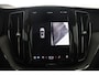 Volvo XC60 2.0 T6 Plug-in hybrid AWD Plus Dark | Stoel + Stuur verwarming | Trekhaak | BLIS | 360 Camera
