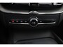 Volvo XC60 2.0 T6 Plug-in hybrid AWD Plus Dark | Stoel + Stuur verwarming | Trekhaak | BLIS | 360 Camera