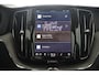 Volvo XC60 2.0 T6 Plug-in hybrid AWD Plus Dark | Stoel + Stuur verwarming | Trekhaak | BLIS | 360 Camera