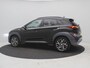 Hyundai Kona 1.6 GDI HEV Premium AUTOMAAT / Lederen kleding / 18" LMV / Navigatie / Stoelen voor met verwarming & Koeling / Parkeersensoren voor & achter / NL auto / Dealer onderhouden /