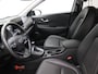 Hyundai Kona 1.6 GDI HEV Premium AUTOMAAT / Lederen kleding / 18" LMV / Navigatie / Stoelen voor met verwarming & Koeling / Parkeersensoren voor & achter / NL auto / Dealer onderhouden /