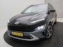 Hyundai Kona 1.6 GDI HEV Premium AUTOMAAT / Lederen kleding / 18" LMV / Navigatie / Stoelen voor met verwarming & Koeling / Parkeersensoren voor & achter / NL auto / Dealer onderhouden /
