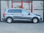 Volkswagen Touran 1.8 TSI Highline | Trekhaak | LED Koplampen | Stoelverwarming | Climate Control | Adaptieve Cruise Control | Camera | Stoelverwarming | Navigatie | Verwarmd Voorruit | Parkeersensoren |