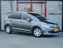 Volkswagen Touran 1.8 TSI Highline | Trekhaak | LED Koplampen | Stoelverwarming | Climate Control | Adaptieve Cruise Control | Camera | Stoelverwarming | Navigatie | Verwarmd Voorruit | Parkeersensoren |