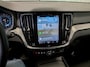 Volvo V60 2.0 B3 Plus Dark | Pilot Assist | Black pakket | Memory | Stuurwiel verwarmd | Camera |