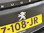 Peugeot 2008 1.2 GT 130pk Automaat | Navigatie | Climate Control | Cruise Control | Camera | 17"LMV | Stoelverwarming | Interieurverlichting |