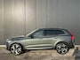 Volvo XC60 T6 Plug-in hybrid AWD Ultra Dark | Bowers & Wilkins audiosysteem | Luchtvering | 22 inch Velgen | 360° Camera | Op Voorraad |