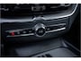 Volvo XC60 2.0 Recharge T8 AWD R-Design - Luchtvering | Panorama | H&K | Memory | 360 Camera