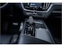 Volvo XC60 2.0 Recharge T8 AWD R-Design - Luchtvering | Panorama | H&K | Memory | 360 Camera