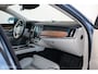 Volvo V90 2.0 D4 Inscription | VOL opties | B&W audio | Massage | Stoelkoeling | Trekhaak | 360 cam | HUD | Mussel blue | NAP NL auto |