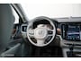 Volvo V90 2.0 D4 Inscription | VOL opties | B&W audio | Massage | Stoelkoeling | Trekhaak | 360 cam | HUD | Mussel blue | NAP NL auto |