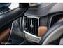 Volvo V90 2.0 D4 Inscription | VOL opties | B&W audio | Massage | Stoelkoeling | Trekhaak | 360 cam | HUD | Mussel blue | NAP NL auto |