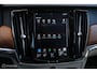 Volvo V90 2.0 D4 Inscription | VOL opties | B&W audio | Massage | Stoelkoeling | Trekhaak | 360 cam | HUD | Mussel blue | NAP NL auto |