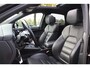 Porsche Macan 2.0 / NL Auto / Dealer onderhouden / Panoramadak / Camera / Luchtvering / Sportdesign+Chrono / 21'' / Adaptieve stoelen / CarPlay / Bose / DAB / Stoelverwarming / ACC