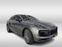 Porsche Cayenne Coupé 3.0 E-Hybrid / Panoramadak / 360Camera / Head-up / Achterasbesturing / Luchtvering / 22'' / Matrix LED / Softclose / Keyless / Bose / Sportdesign+Chrono / Dodehoek / Luxe Leder / ACC