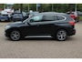 BMW X1 sDrive18i Centennial High Exe. 107.983 km! / Panoramadak / Head-up / Leder / 18'' / Keyless / Navigatie / Sportstoelen / Stoelverwarming / Cruise Control
