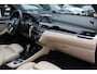 BMW X1 sDrive18i Centennial High Exe. 107.983 km! / Panoramadak / Head-up / Leder / 18'' / Keyless / Navigatie / Sportstoelen / Stoelverwarming / Cruise Control