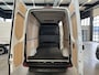 Mercedes-Benz Sprinter 317 CDI L2 H2 Pro / LED / MBUX / Navigatie / Camera / Parkeersensoren / Cruise control / Airco / 270 Graden achterdeuren