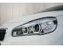 BMW 2-Serie Active Tourer 220i High Executive | LED | Stoelverwarming | Sportstoelen | PDC | Automaat |