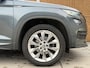 Skoda Kodiaq 1.5 TSI 4x4 Sportline Automaat | Trekhaak uitklapbaar | Grootscherm navigatiesysteem | LED verlichting | Canton HiFi | Sfeerverlichting | Elektrisch verstelbare voorstoelen | 360° camera | Parkeersensoren voor en achter