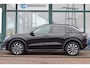Volkswagen T-Roc Life First Edition Inclusief €2000,- inruilvoordeel | Trekhaak | 'App-Connect' draadloze smartphone integratie | Automatische afstandsregeling (Adaptive Cruise Control) | Buitenspiegels elektrisch instel-, verwarm- en inklapbaar