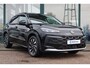 Volkswagen T-Roc Life First Edition Inclusief €2000,- inruilvoordeel | Trekhaak | 'App-Connect' draadloze smartphone integratie | Automatische afstandsregeling (Adaptive Cruise Control) | Buitenspiegels elektrisch instel-, verwarm- en inklapbaar