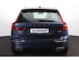Volvo XC60 B5 Inscription - Panorama/schuifdak - IntelliSafe Assist & Surround - Parkeercamera achter - Verwarmde voorstoelen - Parkeersensoren voor & achter - Elektr. bedienb. bestuurdersstoel met geheugen - Head up display - Elektr. inklapbare trekhaak - 19' LMV