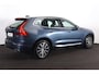 Volvo XC60 B5 Inscription - Panorama/schuifdak - IntelliSafe Assist & Surround - Parkeercamera achter - Verwarmde voorstoelen - Parkeersensoren voor & achter - Elektr. bedienb. bestuurdersstoel met geheugen - Head up display - Elektr. inklapbare trekhaak - 19' LMV