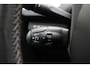 Peugeot 2008 1.2 VTi Allure Pack Premium Plus 82PK | Stoel Verwarming | Navigatie | Cruise Control | Climate Control | Lichtmetalen Velgen | Parkeer Sensoren Achter |