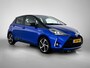 Toyota Yaris 1.5 Hybrid Bi-Tone | Navigatie | Achteruitrijcamera | Lichtmetalen Velgen |