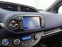 Toyota Yaris 1.5 Hybrid Bi-Tone | Navigatie | Achteruitrijcamera | Bestuurdersstoel In Hoogte Verstelbaar | Buitenspiegels Elektrisch Verwarmd |
