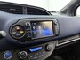 Toyota Yaris 1.5 Hybrid Bi-Tone | Navigatie | Achteruitrijcamera | Lichtmetalen Velgen |