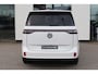 Volkswagen ID. Buzz Pro Bulli 86 kWh LWB 7p. 286PK / 210kW, LED Matrix (IQ.Lights), rondomzicht camera (Area View), verwarmbare voorruit, navigatie, verwarmbare voorstoelen + stuurwiel, achteruitrijcamera (Rear View), autonome parkeerfunctie (Park Assist Pro), dodehoekdetectie, 3-zone climatronic, draadloos telefoon laden, 20'' LMV 'Solna', dodehoekdetectie (Side Assist), draadloos Apple Carplay & Android Auto, DAB+, parkeersensoren voor en achter (pdc), adaptieve cruise control (acc), elektrisch verstel-, verwarm- en inklapbare buitenspiegels etc.