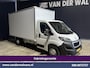Peugeot Boxer 2.2 BlueHDi 165pk Bakwagen Laadklep Fabrieksgarantie Euro6 Airco | Camera | Cruisecontrol Bijrijdersbank.