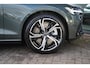 Volvo V60 2.0 T6 Plug-in hybrid AWD Plus Dark | Nieuw en direct leverbaar | Sportstoelen Elektrisch + Geheugen | Harman/Kardon Audio | Stoel + Stuurverwarming | Dodehoeksensoren | Adaptieve Cruise + Pilot Assist | Google Service